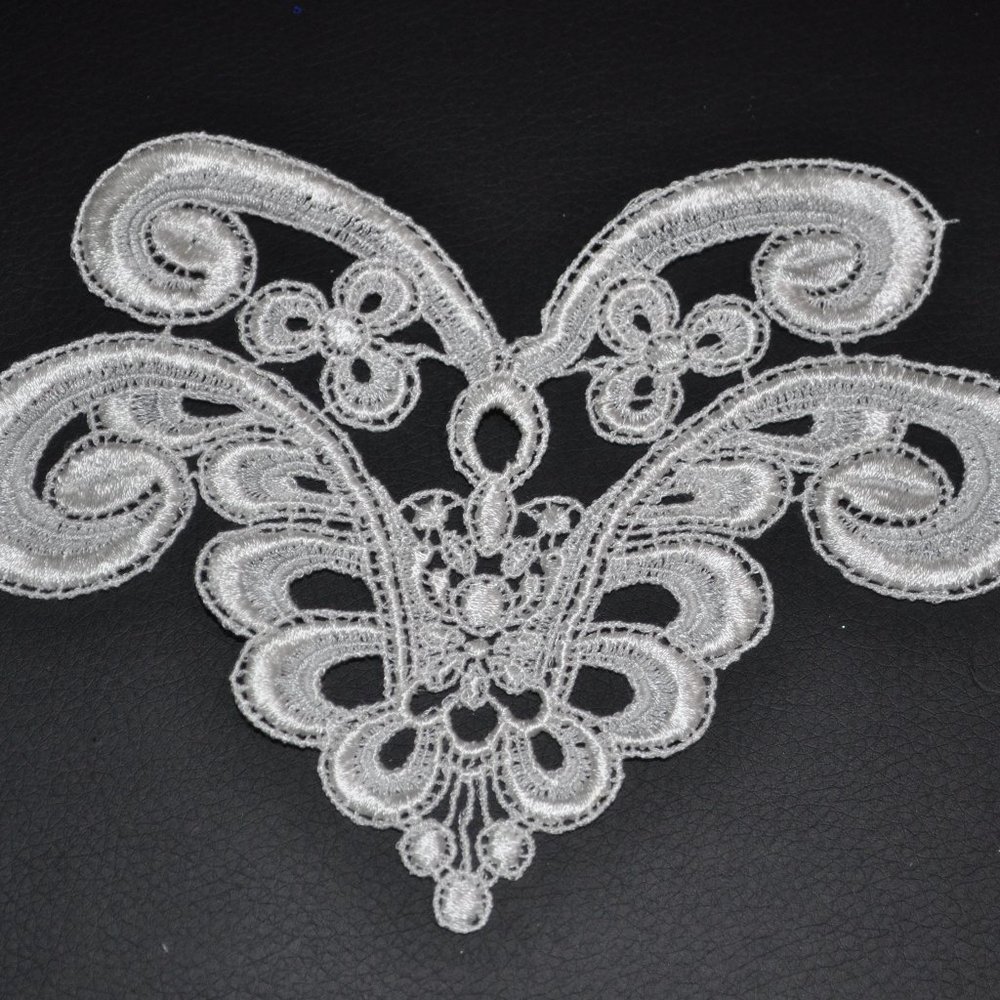 Vintage 12PCS X $9 Trims Sewing Lace Flower design Applique Top Dress or sweater